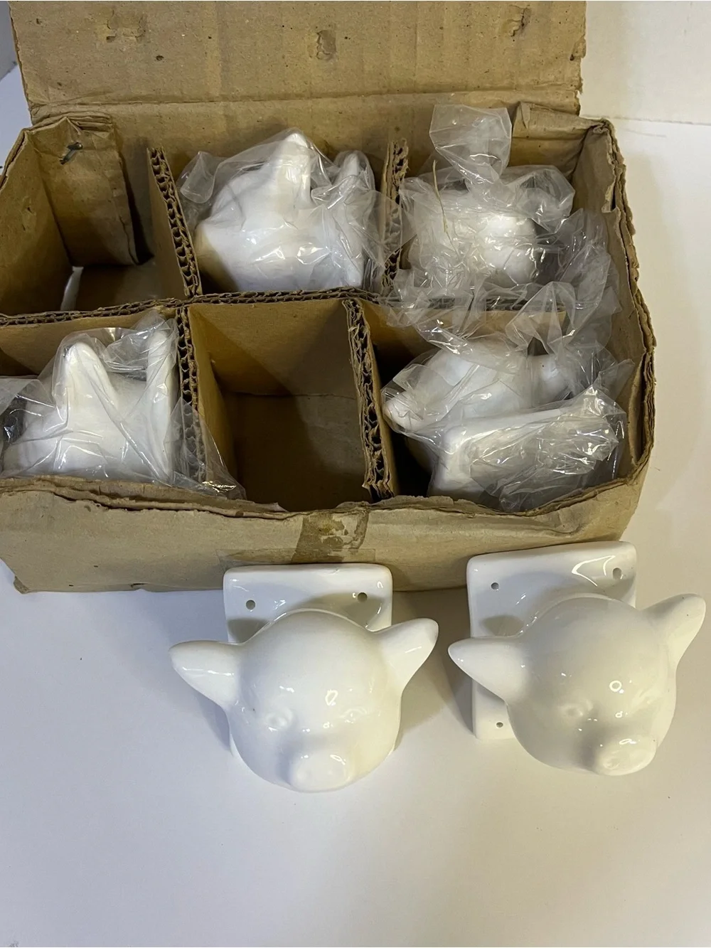 Six White Ceramic  Cute Pig Head Wall Mount Holder/Hook Decorative Home Accent